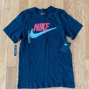 Black Nike t-shirt